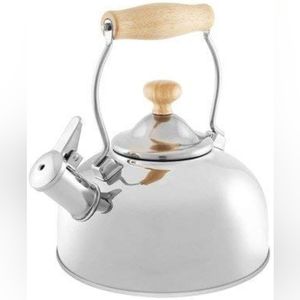 Chantal Woodbury SL37 Stainless Steal Tea Kettle Teapot Wooden Handle